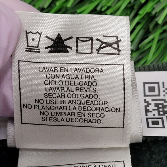 Disney Mickey-Mouse Sweatshirt M/L 22x25 Green Cropped - Picture 8 of 16